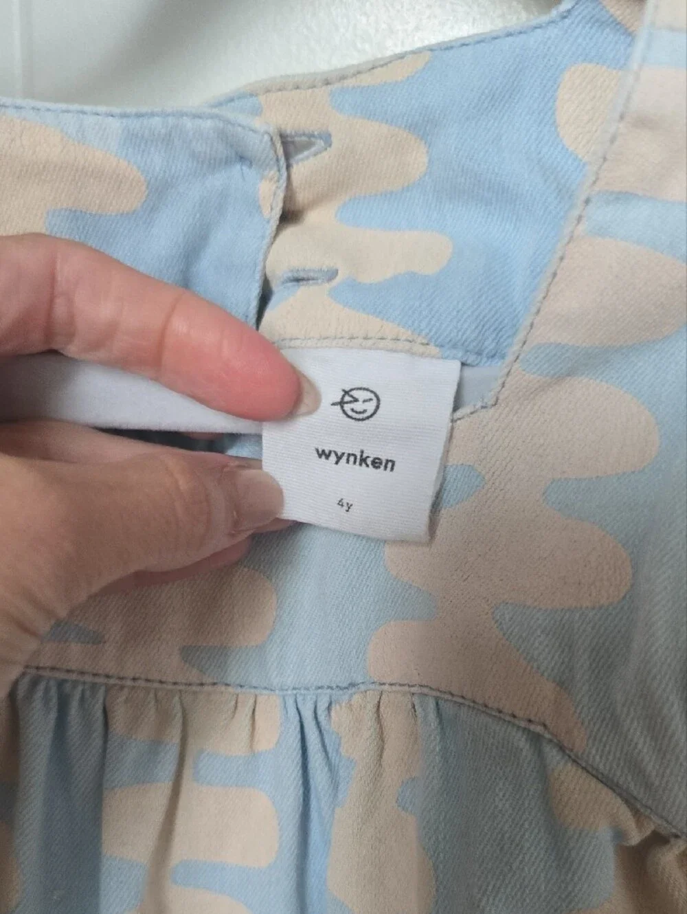 Wynken light blue